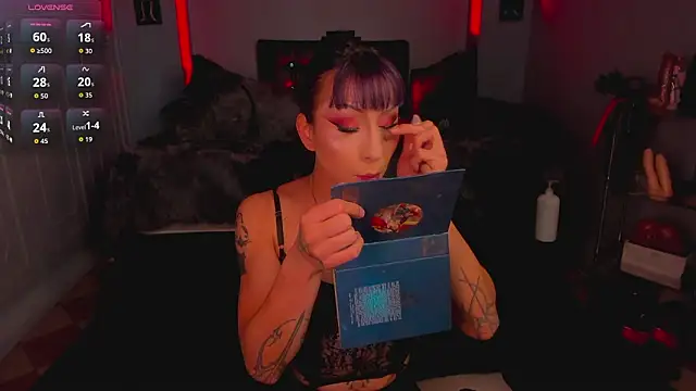 Snapshot of Draculairis chatting on 19, 2, 2026 Draculairis online show from 19, 2, 2026