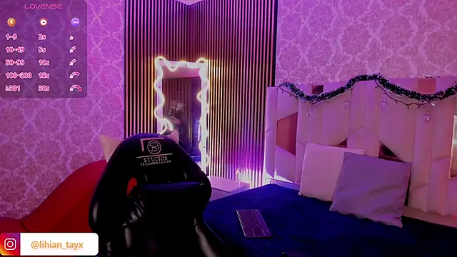 LIHIAN TAY online show from 15, 12, 2025