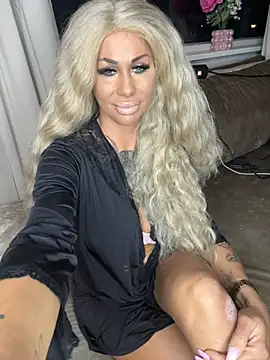 Snapshot of dutchbarbie chatting on 3, 10, 2025 dutchbarbie online show from 3, 10, 2025