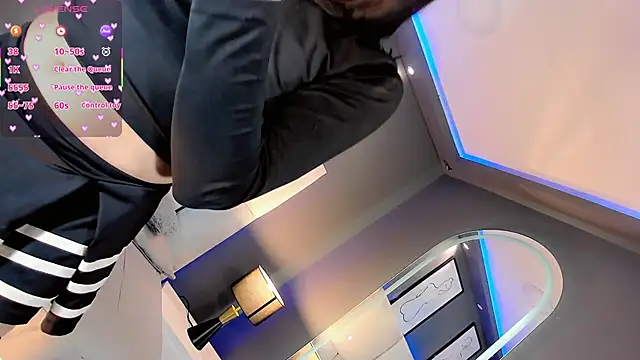 Snapshot of SabrinaAbasali chatting on 7, 11, 2025 SabrinaAbasali online show from 7, 11, 2025