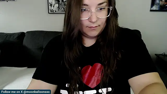 Snapshot of MoonBalloons chatting on 28, 9, 2025 MoonBalloons online show from 28, 9, 2025