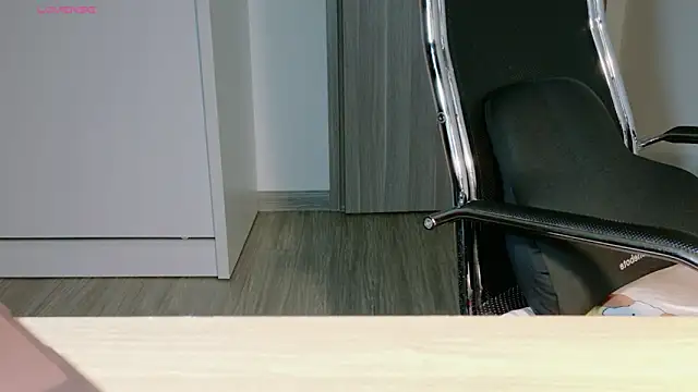 Ryeon 99 online show from 7, 4, 2026