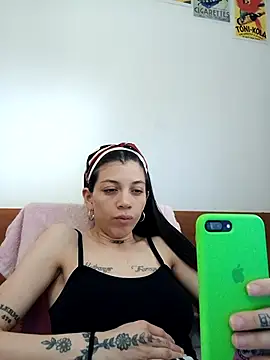 Snapshot of Paula_Alameda chatting on 11, 9, 2025 Paula Alameda online show from 11, 9, 2025