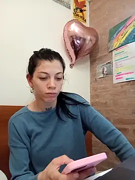 Snapshot of Paula_Alameda chatting on 21, 9, 2025 Paula Alameda online show from 21, 9, 2025