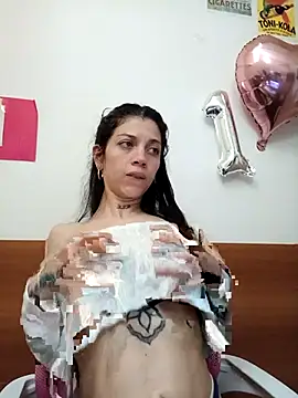 Snapshot of Paula_Alameda chatting on 28, 9, 2025 Paula Alameda online show from 28, 9, 2025