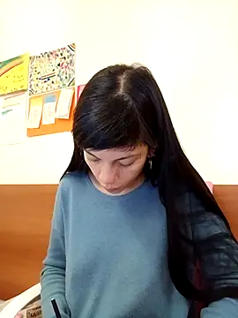 Snapshot of Paula_Alameda chatting on 13, 10, 2025 Paula Alameda online show from 13, 10, 2025