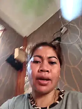 Snapshot of sexybitch_02 chatting on 18, 3, 2026 sexybitch 02 online show from 18, 3, 2026