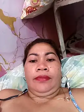 Snapshot of sexybitch_02 chatting on 6, 4, 2026 sexybitch 02 online show from 6, 4, 2026