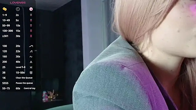 Snapshot of PieraMarch chatting on 30, 10, 2025 PieraMarch online show from 30, 10, 2025