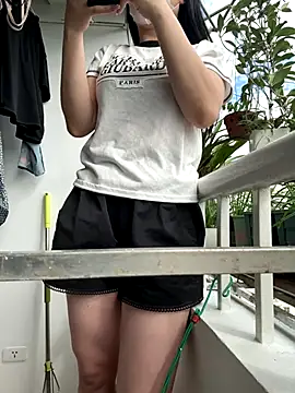 Meii-meyy online show from 12, 9, 2025