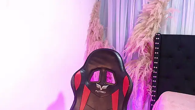 Snapshot of Alhana-miller chatting on 8, 11, 2025 Alhana-miller online show from 8, 11, 2025