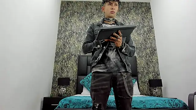 Snapshot of Massimo24_ chatting on 9, 9, 2025 Massimo24 online show from 9, 9, 2025