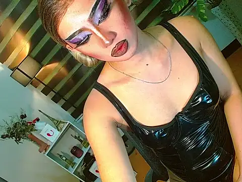 Snapshot of Queen_yasii_88 chatting on 24, 4, 2026 Queen yasii 88 online show from 24, 4, 2026
