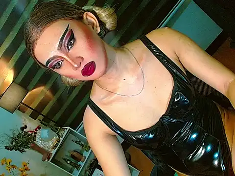 Snapshot of Queen_yasii_88 chatting on 4, 5, 2026 Queen yasii 88 online show from 4, 5, 2026