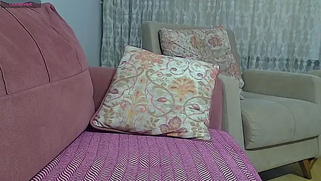 true2 couple online show from 30, 11, 2025