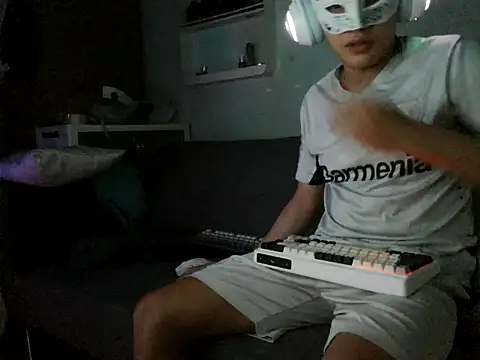 boyhigh1997 online show from 31, 5, 2026