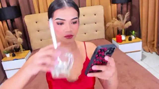 LairaElizaberh online show from 5, 1, 2026