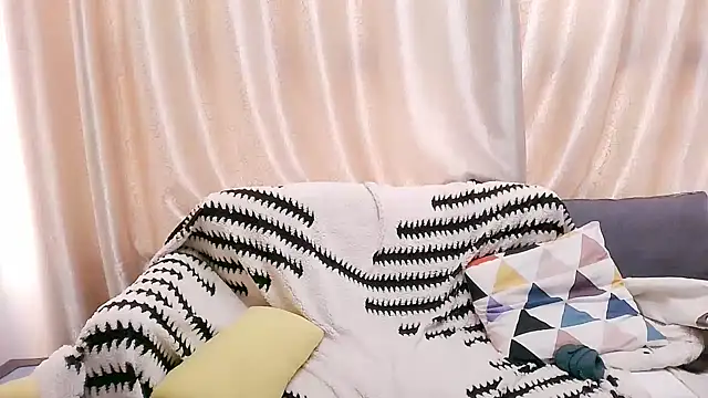 Tsia-Die online show from 10, 10, 2025