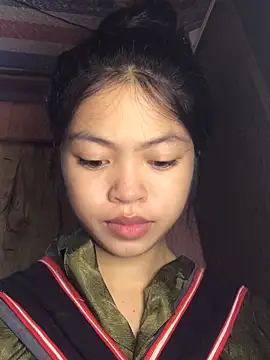 Snapshot of Thy00__ chatting on 14, 10, 2025 Thy00 online show from 14, 10, 2025