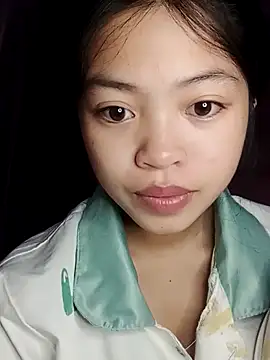 Snapshot of Thy00__ chatting on 31, 10, 2025 Thy00 online show from 31, 10, 2025