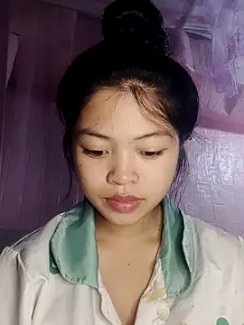 Snapshot of Thy00__ chatting on 2, 11, 2025 Thy00 online show from 2, 11, 2025