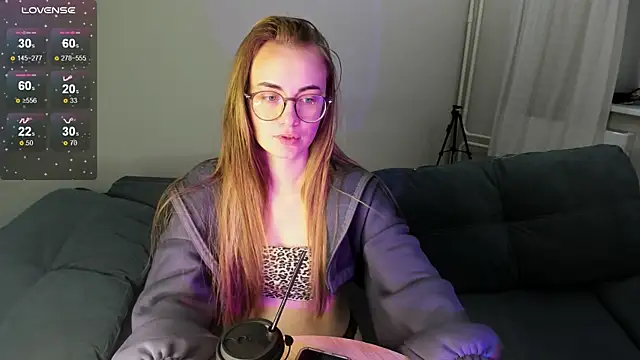 MewStella online show from 24, 10, 2025