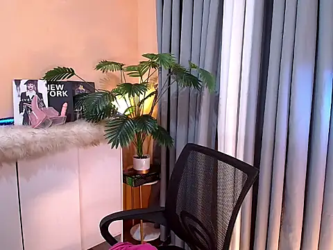 HOTkendraCumXxx online show from 24, 2, 2026