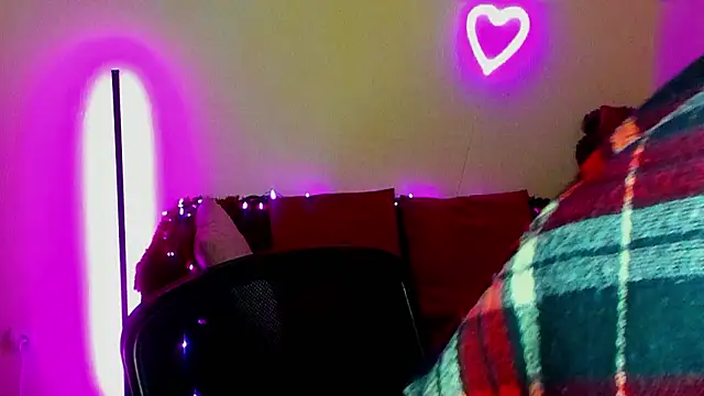 Snapshot of Alicia_love00 chatting on 25, 3, 2026 Alicia love00 online show from 25, 3, 2026