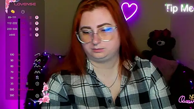 Snapshot of Alicia_love00 chatting on 2, 4, 2026 Alicia love00 online show from 2, 4, 2026