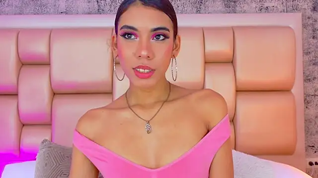 Snapshot of BellaHarper1 chatting on 11, 9, 2025 BellaHarper1 online show from 11, 9, 2025