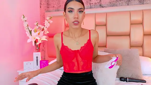 Snapshot of BellaHarper1 chatting on 5, 10, 2025 BellaHarper1 online show from 5, 10, 2025