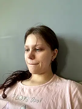 Snapshot of Lunliss chatting on 28, 9, 2025 Lunliss online show from 28, 9, 2025