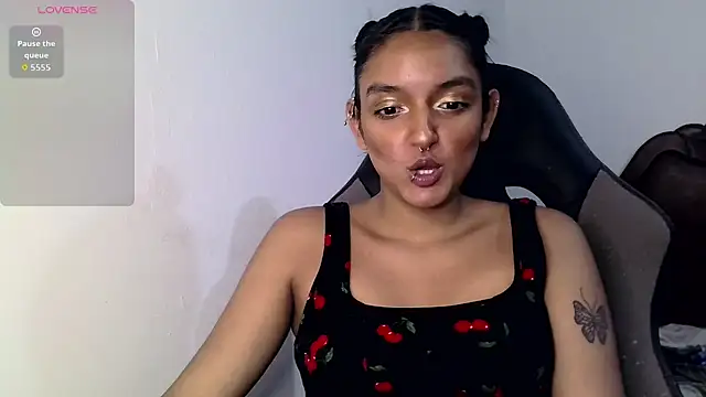 Snapshot of Ari_20_ chatting on 7, 10, 2025 Ari 20 online show from 7, 10, 2025