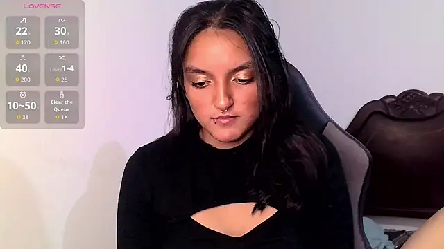 Snapshot of Ari_20_ chatting on 8, 10, 2025 Ari 20 online show from 8, 10, 2025