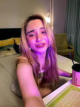 Chloe Ravens online show from 9, 10, 2025