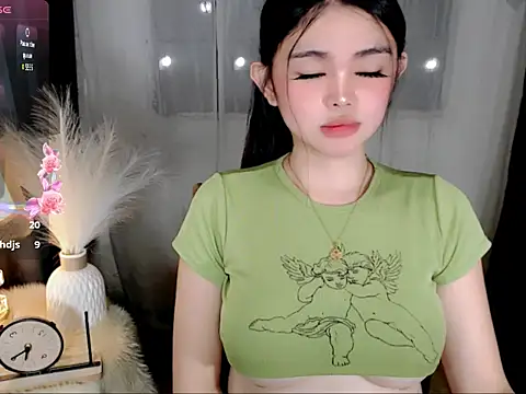Snapshot of Bianca_cedine12 chatting on 5, 5, 2026 Bianca cedine12 online show from 5, 5, 2026