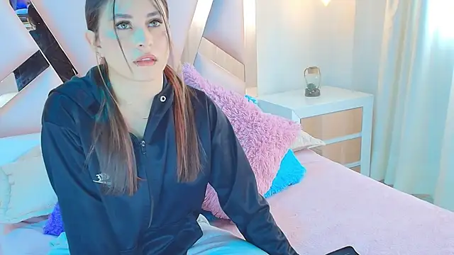 Snapshot of mia_ailyn_ chatting on 4, 10, 2025 mia ailyn online show from 4, 10, 2025