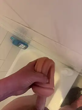 Snapshot of Buck2000 chatting on 6, 3, 2026 Buck2000 online show from 6, 3, 2026