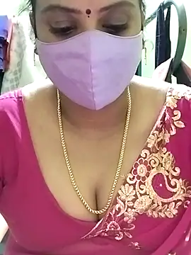 Snapshot of yoga-mithraa chatting on 14, 1, 2026 yoga-mithraa online show from 14, 1, 2026