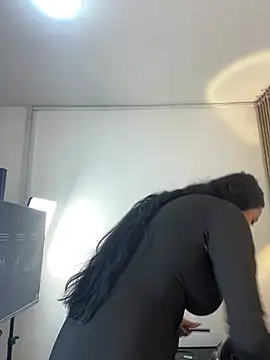 Dhapn Lennox online show from 6, 3, 2026