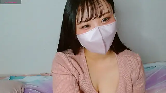 YUMI T online show from 17, 2, 2026