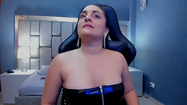 Cata Joness online show from 23, 10, 2025