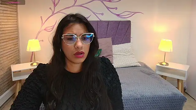 Lia Blake  online show from 20, 9, 2025