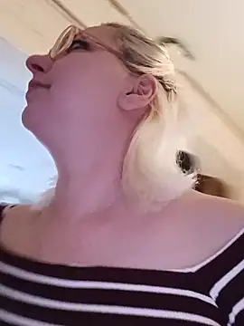 VikaKing online show from 12, 2, 2026