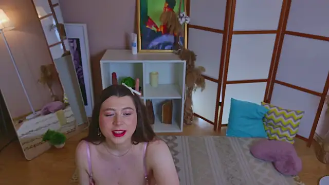 Queen Michelle  online show from 5, 2, 2026