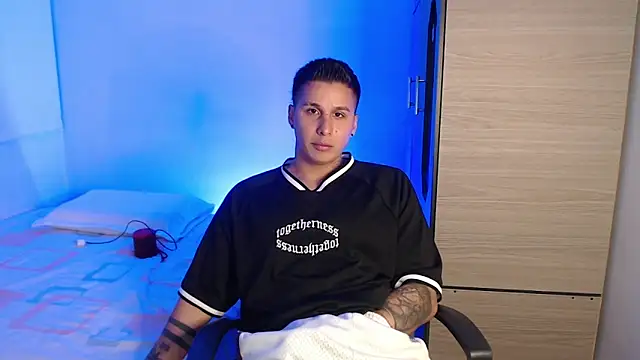 Snapshot of valentinosex1 chatting on 14, 3, 2026 valentinosex1 online show from 14, 3, 2026