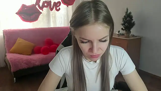 Snapshot of HitGyrl chatting on 10, 3, 2026 HitGyrl online show from 10, 3, 2026