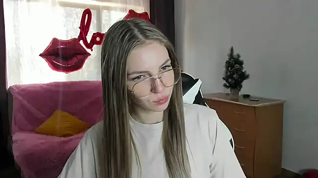 Snapshot of HitGyrl chatting on 21, 3, 2026 HitGyrl online show from 21, 3, 2026