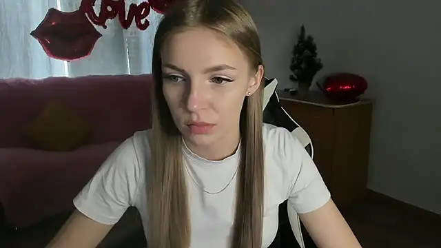 Snapshot of HitGyrl chatting on 27, 3, 2026 HitGyrl online show from 27, 3, 2026