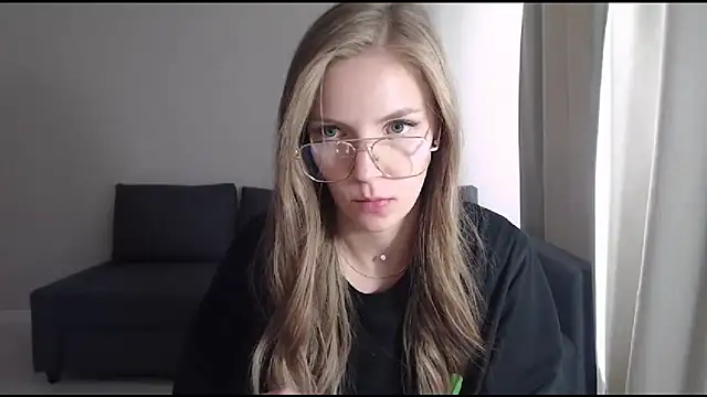 HitGyrl online show from 15, 7, 2026